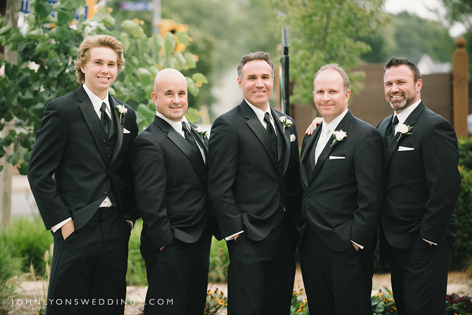 Chatham, Ontario Wedding Photographer, Chatham Armouries Weddings (28)